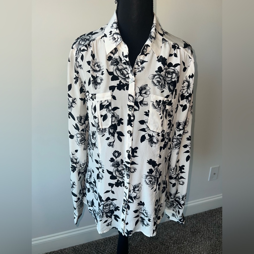 White House Black Market Floral Print Silk Long Sleeve Button Blouse Size 12